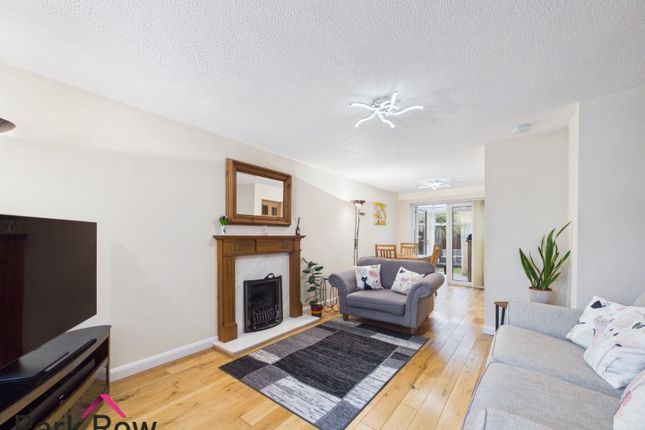 9, Pinfold Way, Leeds photo 2