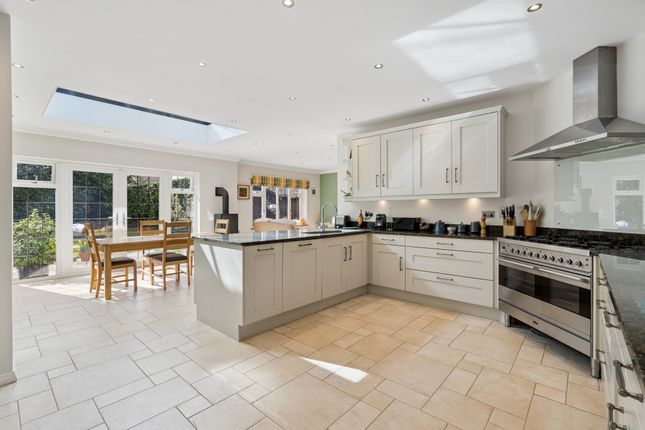 Chingelford House, 46 Stubbs Wood, Amersham photo 3