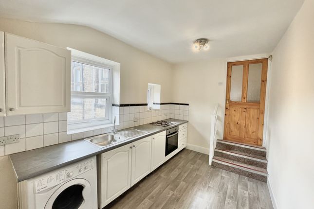 51 Exeter Street, Gateshead photo 3