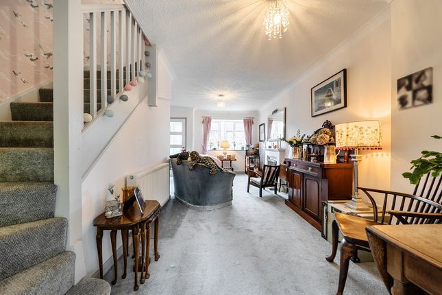 16a Walkers Gate, Wellington photo 4