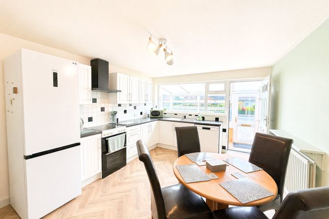 10, Harkness Close, North Yorkshire photo 2