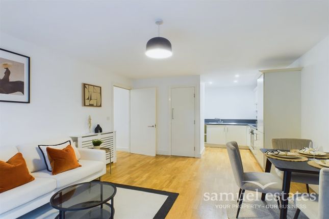 26, Nonsuch House, Chapter Way, London photo 4