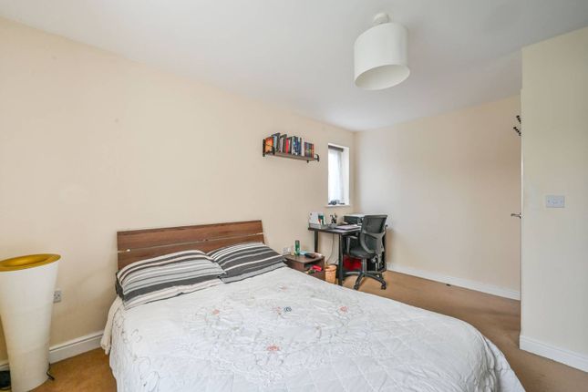 Flat for sale in Milicent Grove, Palmers Green, London