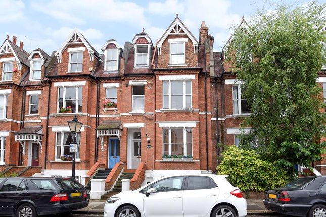 Flat to rent in Willoughby Road, Hampstead