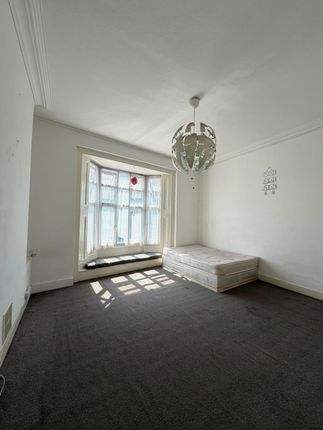 707A, Romford Road, London photo 4