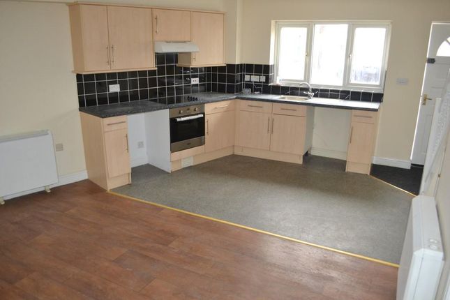 Kitchen (Medium).Jpg