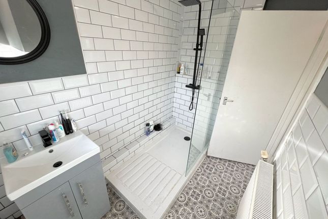 44 Baglan Street, Swansea photo 5