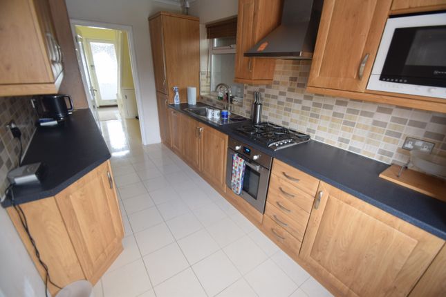 93, Shakespeare Road, Luton photo 4