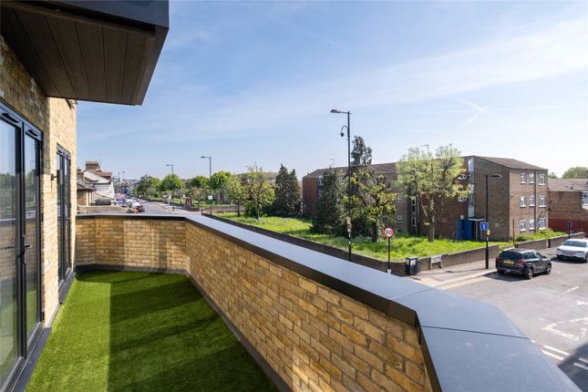 Thumbnail Flat for sale in Whitehorse Road, Croydon