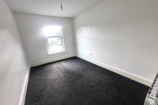 Flat 4, 201 Tettenhall Road, Wolverhampton photo 5