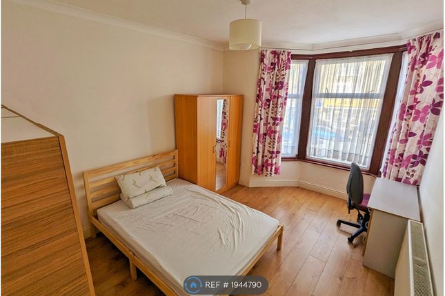 Thumbnail Room to rent in Romford Road, London