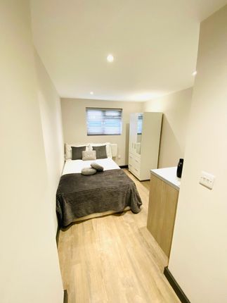 Room to rent in Stembridge Road, London