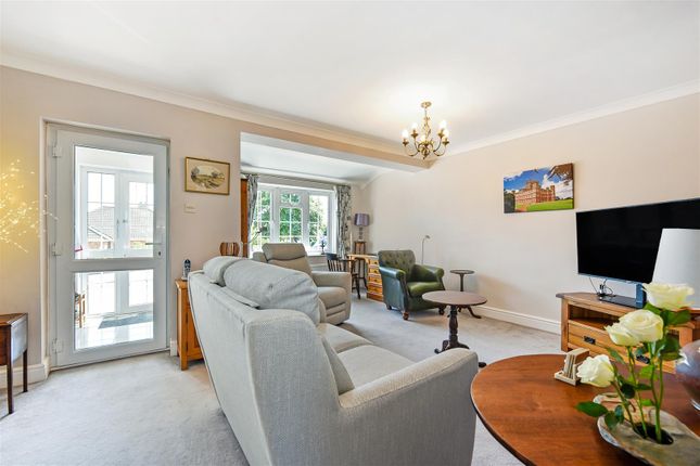 28, Foxcotte Road, Andover photo 4