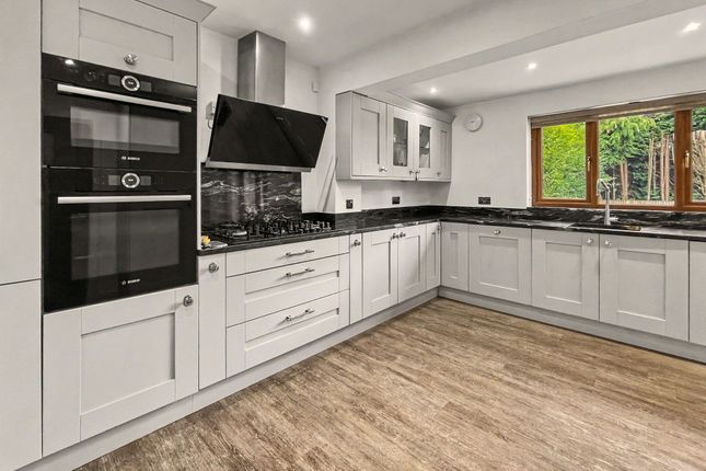 7 Ross Avenue, Manchester photo 2