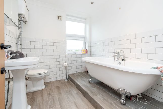 20 Moss Lane, St. Helens photo 4