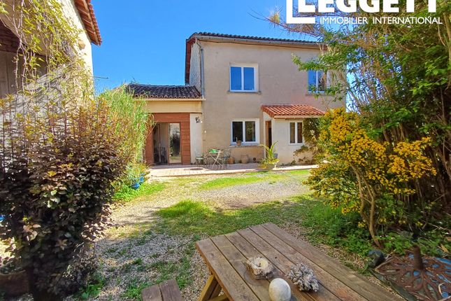 Thumbnail Villa for sale in Aunac-Sur-Charente, Charente, Nouvelle-Aquitaine