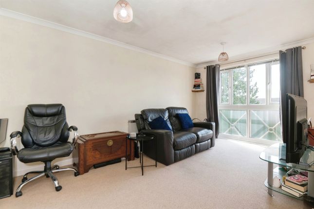 Flat for sale in Hill Lane, Southampton