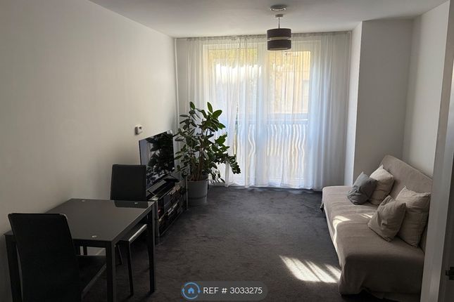 1-bed flat on Apartment, Woods House Gatliff Road, London, £2,580/mo