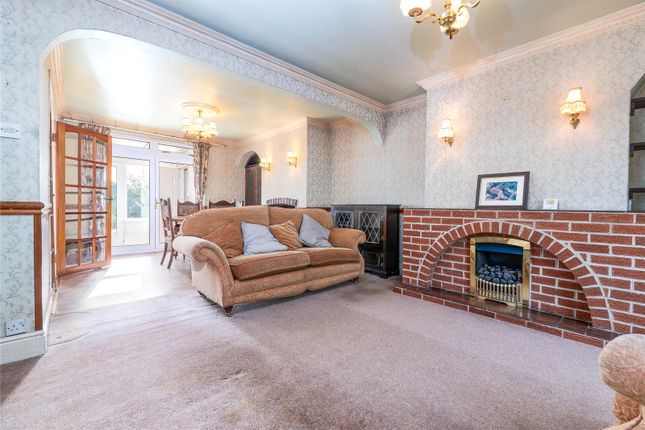 6, Laund Nook, Derbyshire photo 4