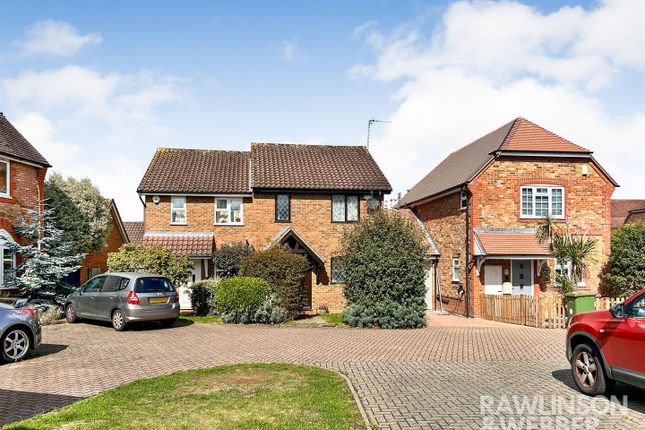 3-bed house on 3, Grafton Way, West Molesey, £500,000
