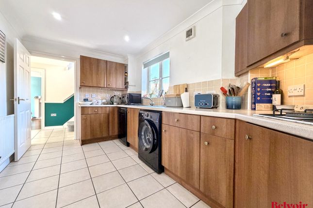 14, Kingfisher Drive, Cheltenham photo 2