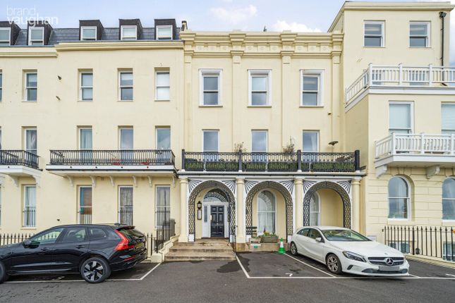 Flat to rent in Chain Pier House, Marine Parade, Brighton