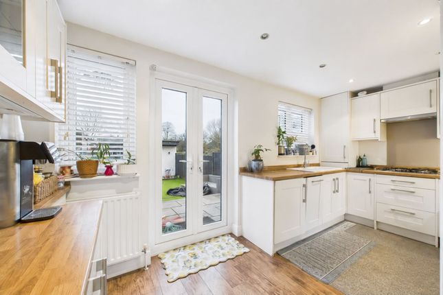 126 Whitby Road, Ruislip photo 3
