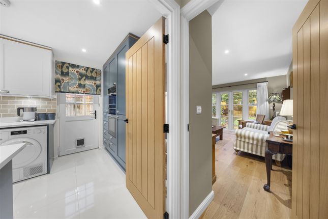 14, Rayner Close, Crowborough photo 4