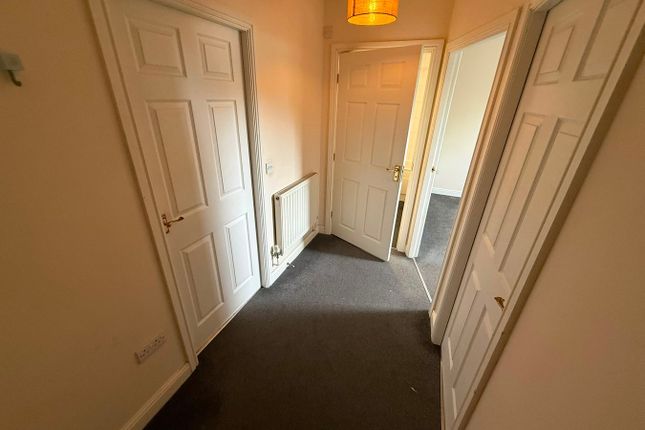 8, Deardens Street, Bury photo 2