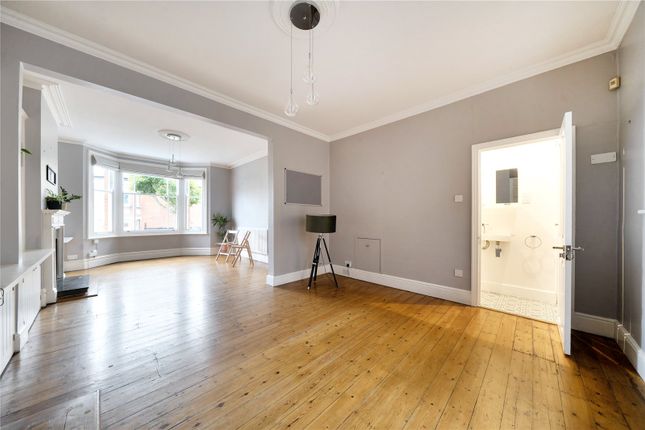 10, Woodfield Crescent, Ealing photo 4