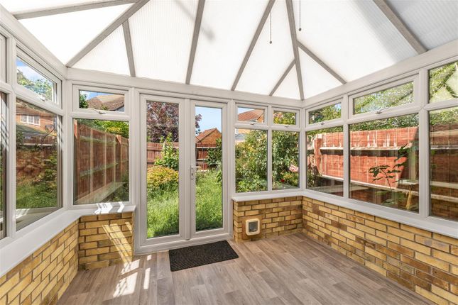27, Hereford Way, Banbury photo 4