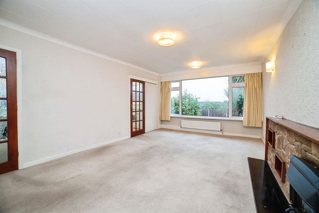 8, St. Lawrence Close, Heanor photo 3