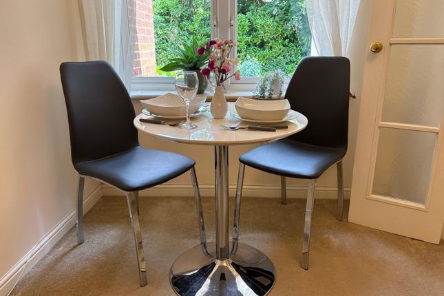 flat 35, High Street, Heathfield photo 3