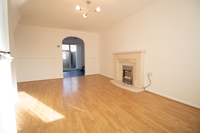 22, Pieris Drive, Nottingham photo 2