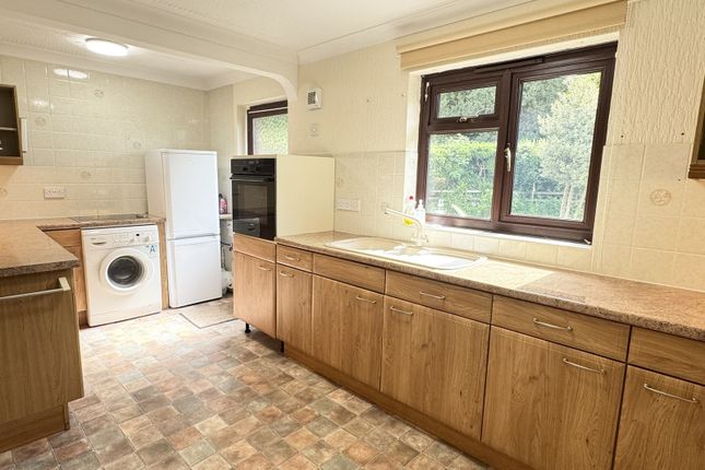 33, Llys Llanfair, Llandovery photo 2