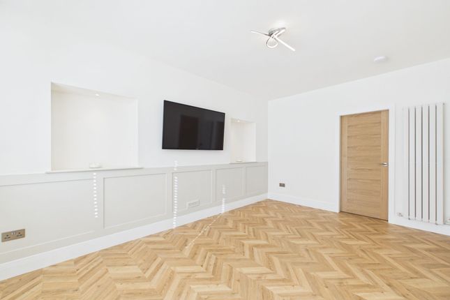 39, Braedale Road, Lanark, ML11 photo 2