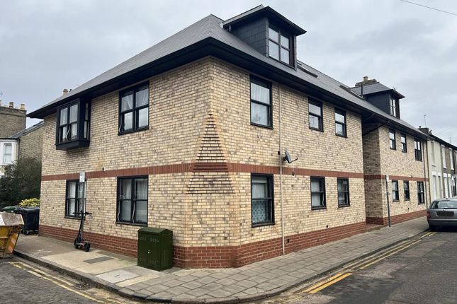 Thumbnail Flat for sale in Beaconsfield House, Milford Street, Cambridge