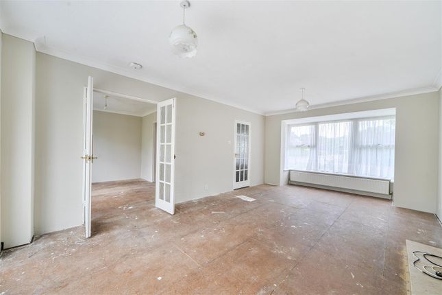 7, Parkside Place, East Horsley photo 4