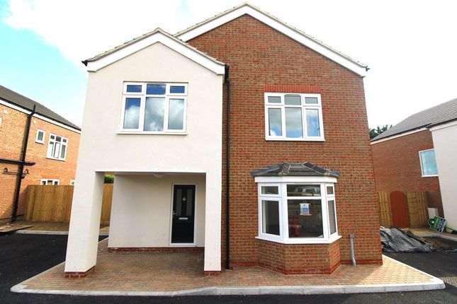 Thumbnail Detached house for sale in Chequers Road, Minster On Sea, Sheerness, Kent
