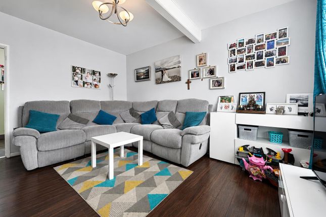 75, Langbrook Road, London photo 2