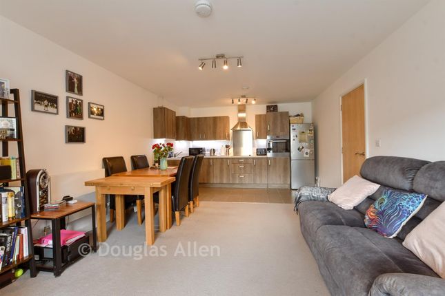 Blueberry Court, Broadis Way, Rainham photo 4