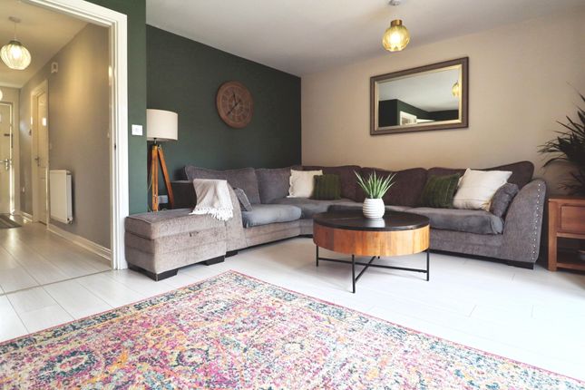 7, Picca Close, Cardiff photo 4