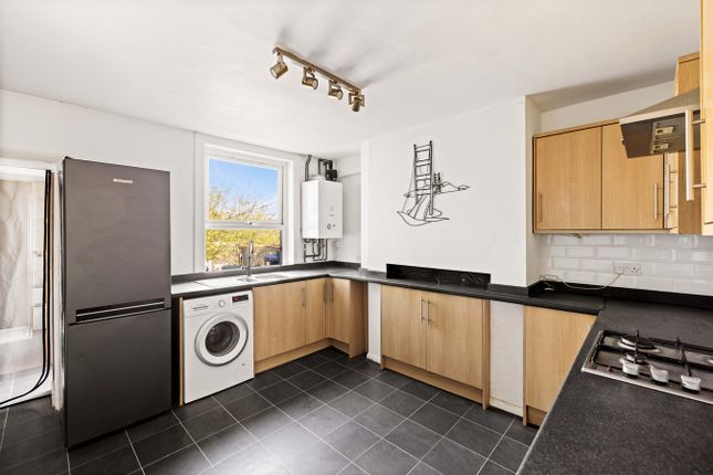 30, Clarendon Road, Dover photo 4