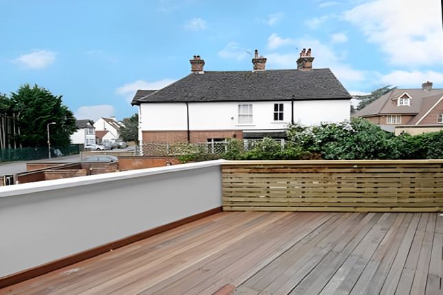 9 Reynolds Court, Baring Road, Beaconsfield photo 2