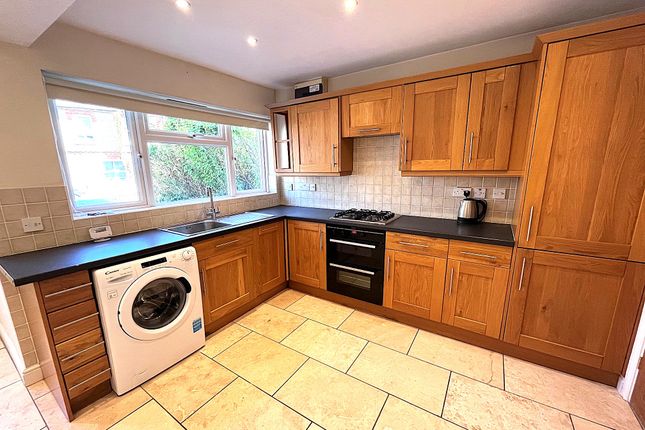 103b, Nutley Lane, Reigate photo 4