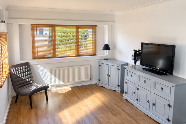 6, Crouch Park, Hockley photo 5