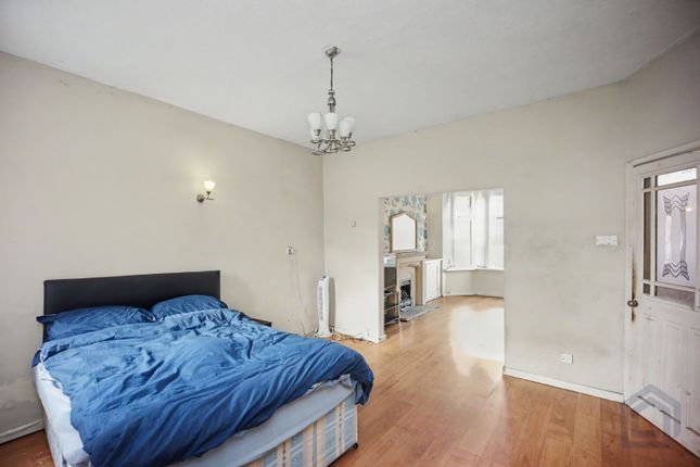 42 Ashley Lane, 42 Ashley Lane, Manchester photo 4