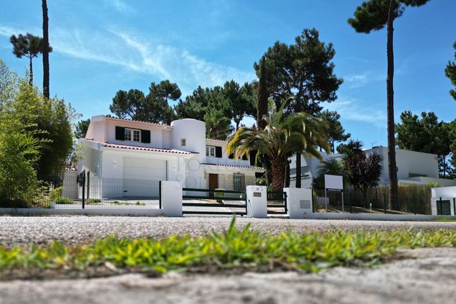 Detached house for sale in Charneca De Caparica E Sobreda, Almada, Setúbal