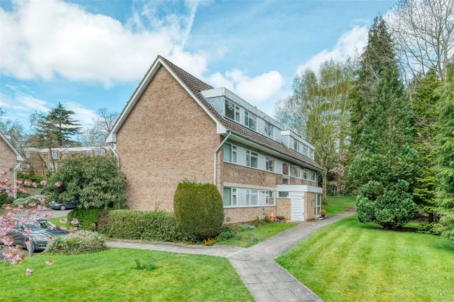 Flat for sale in Cotsford White House Way, Solihull