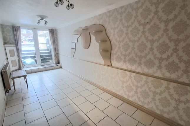 107, Llandeilo Road, Ammanford photo 3
